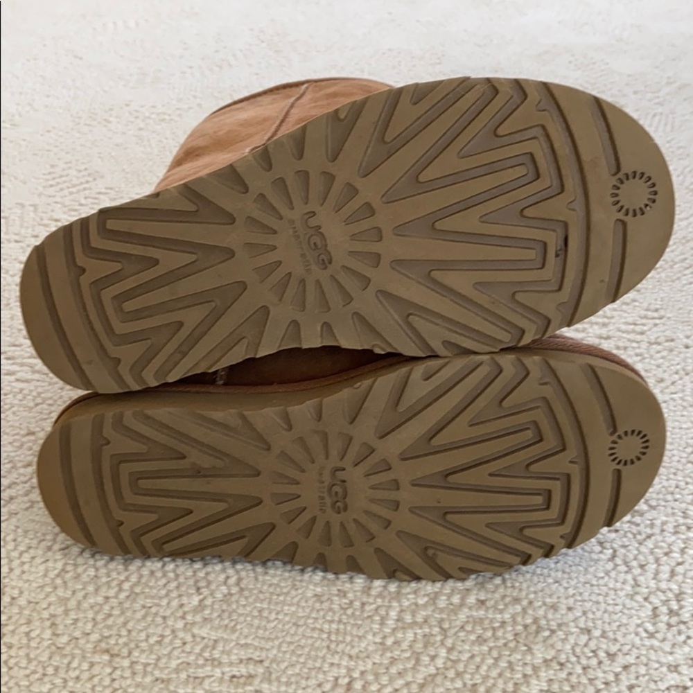 UGG boots- nutmeg/caramel color size 7 - Picture 4 of 8